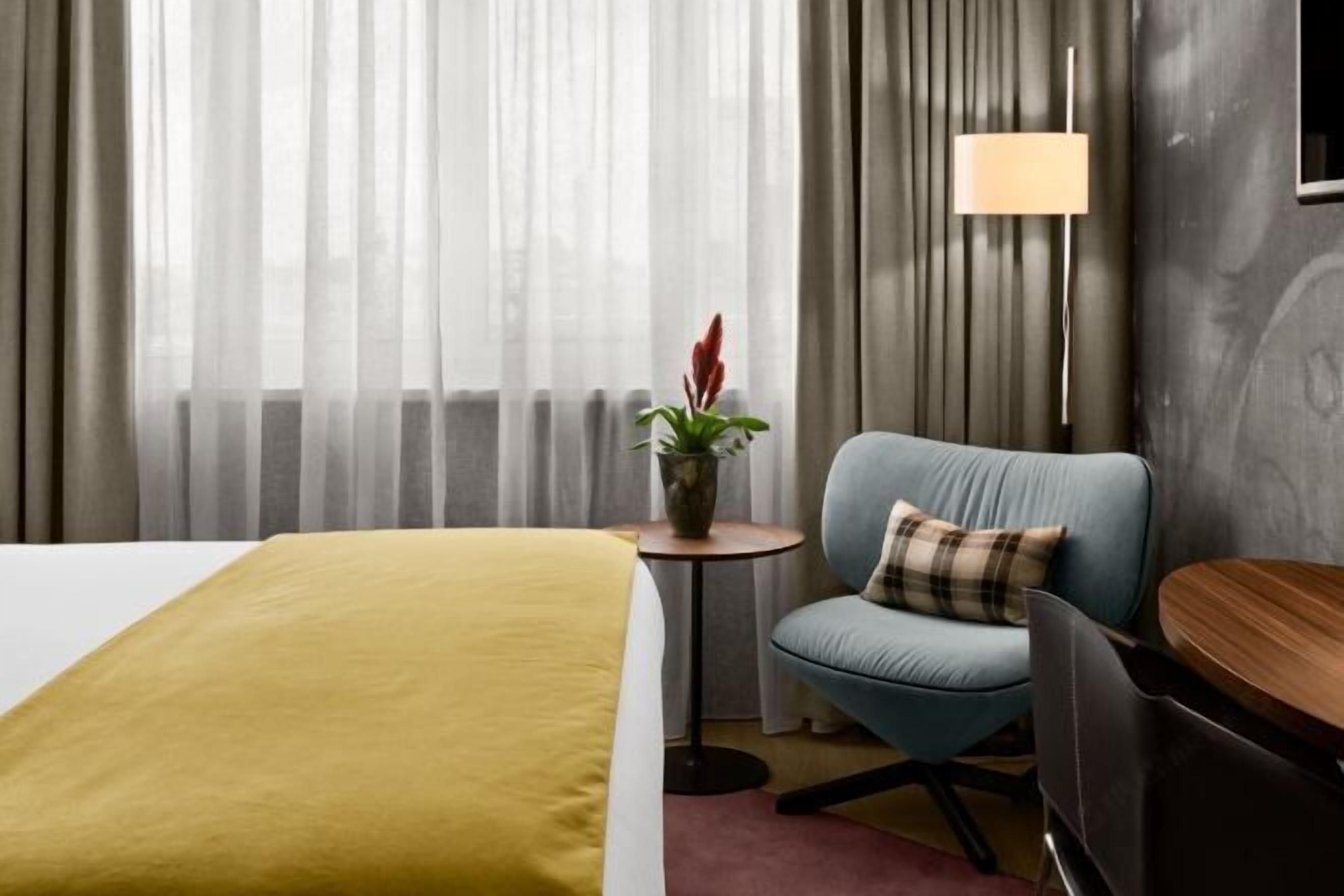 Minibar, Schreibtisch, Verdunkelungsvorhänge, schallisolierte Zimmer