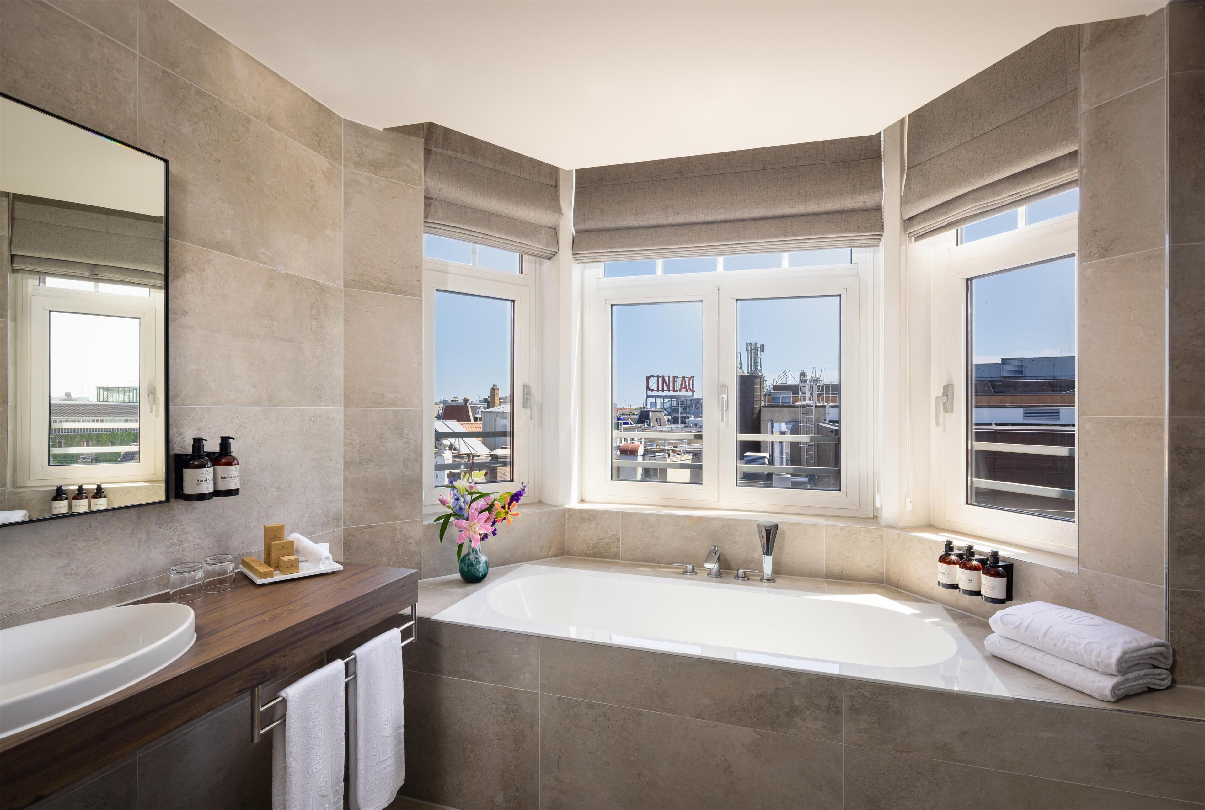 1 bedroom, minibar, desk, blackout curtains