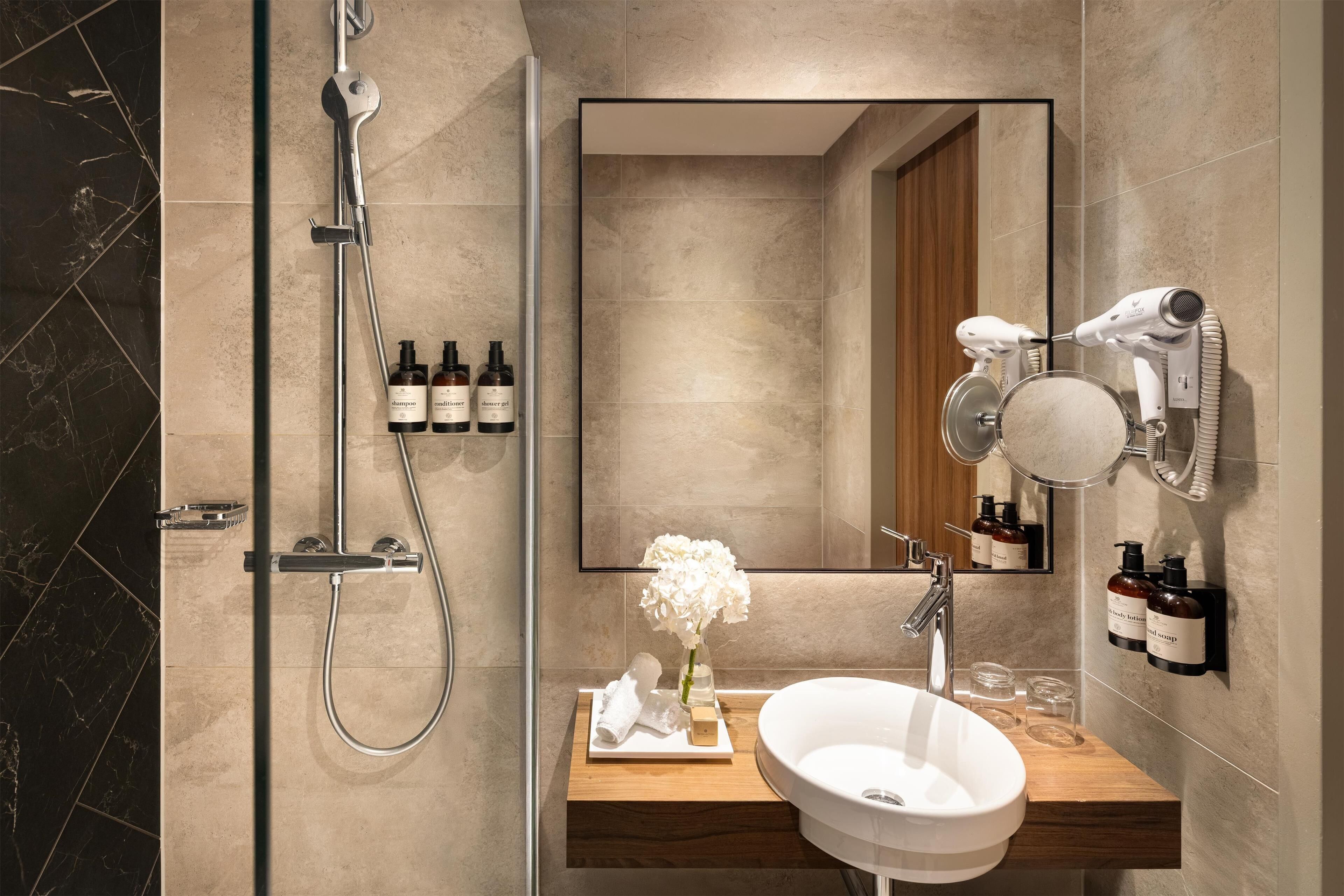 eco-friendly toiletries, hair dryer