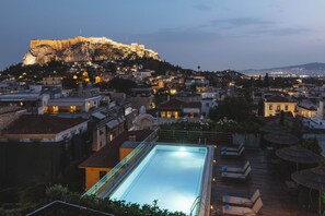 Piscine couverte, piscine extérieure (ouverte en saison)