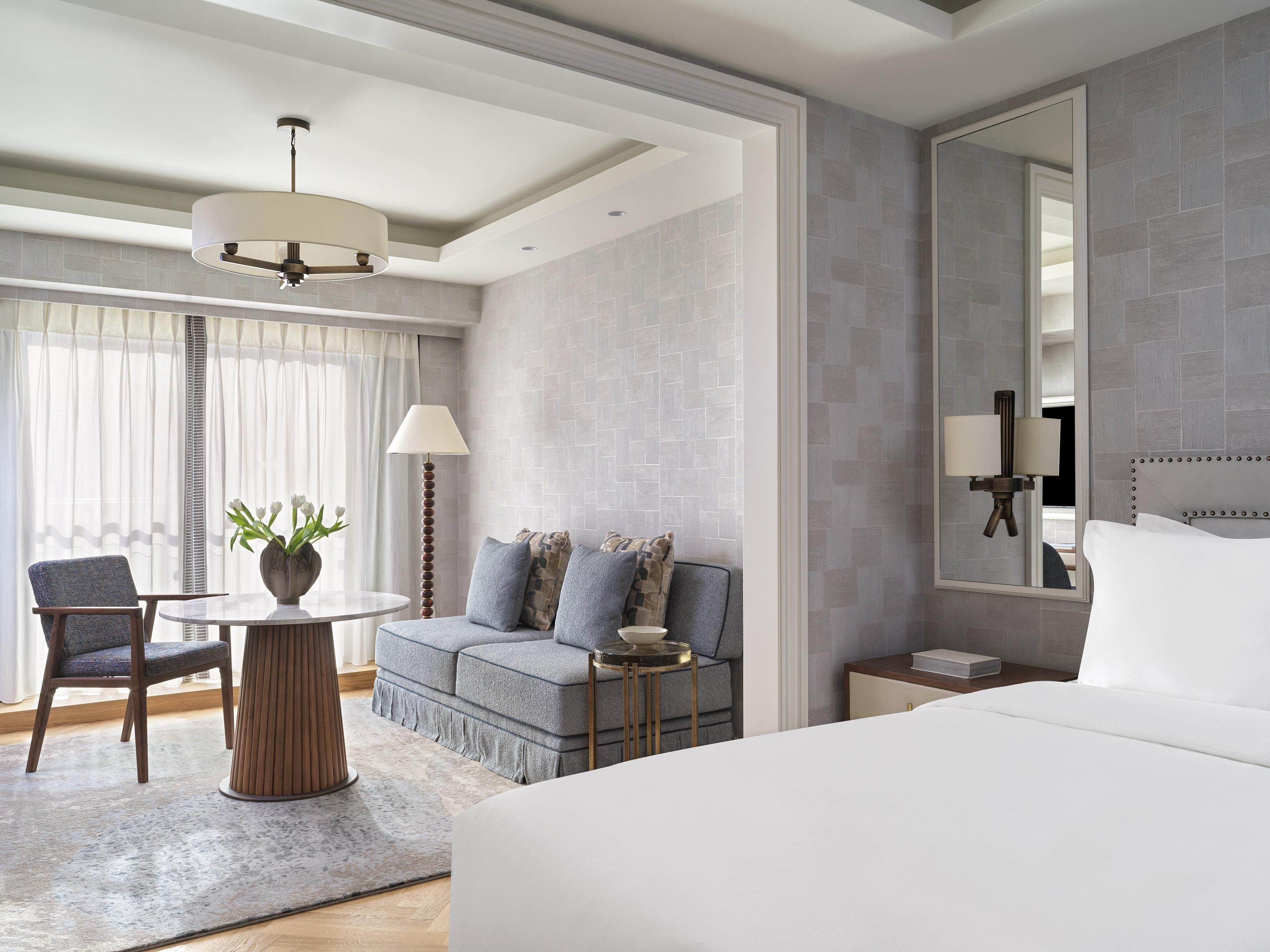 Ropa de cama de alta calidad y minibar 