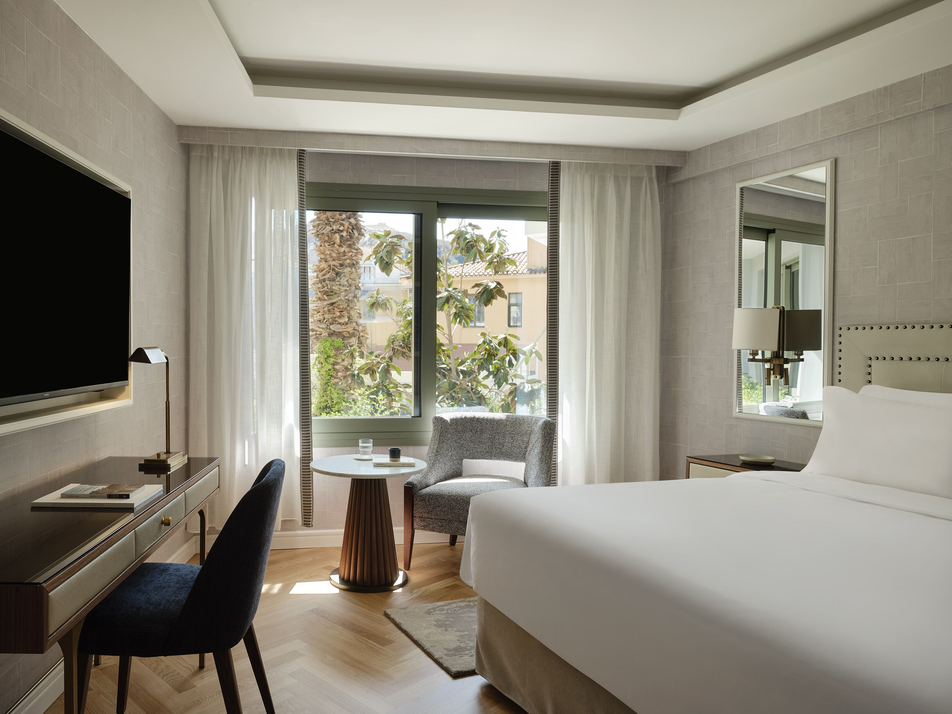 Premium Room, Garden View | Premium bedding, minibar, in-room safe, desk