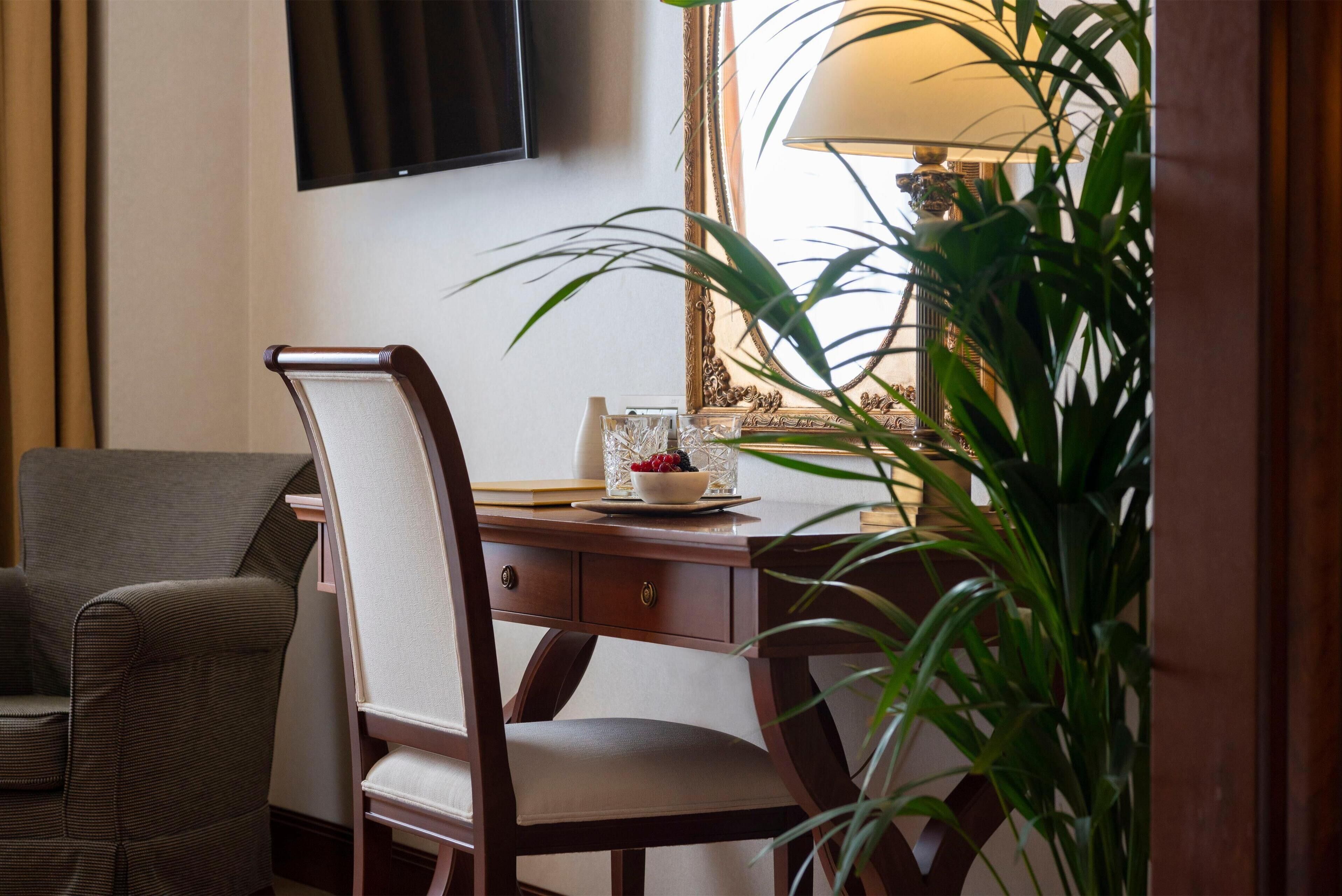 1 bedroom, premium bedding, minibar, in-room safe