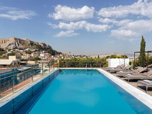 Piscine couverte, piscine extérieure (ouverte en saison)