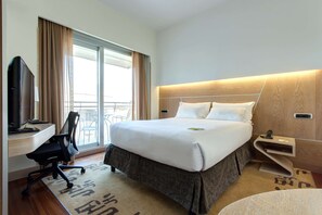 Premium bedding, minibar, in-room safe, desk - Hilton Garden Inn Rome Claridge (Rome)