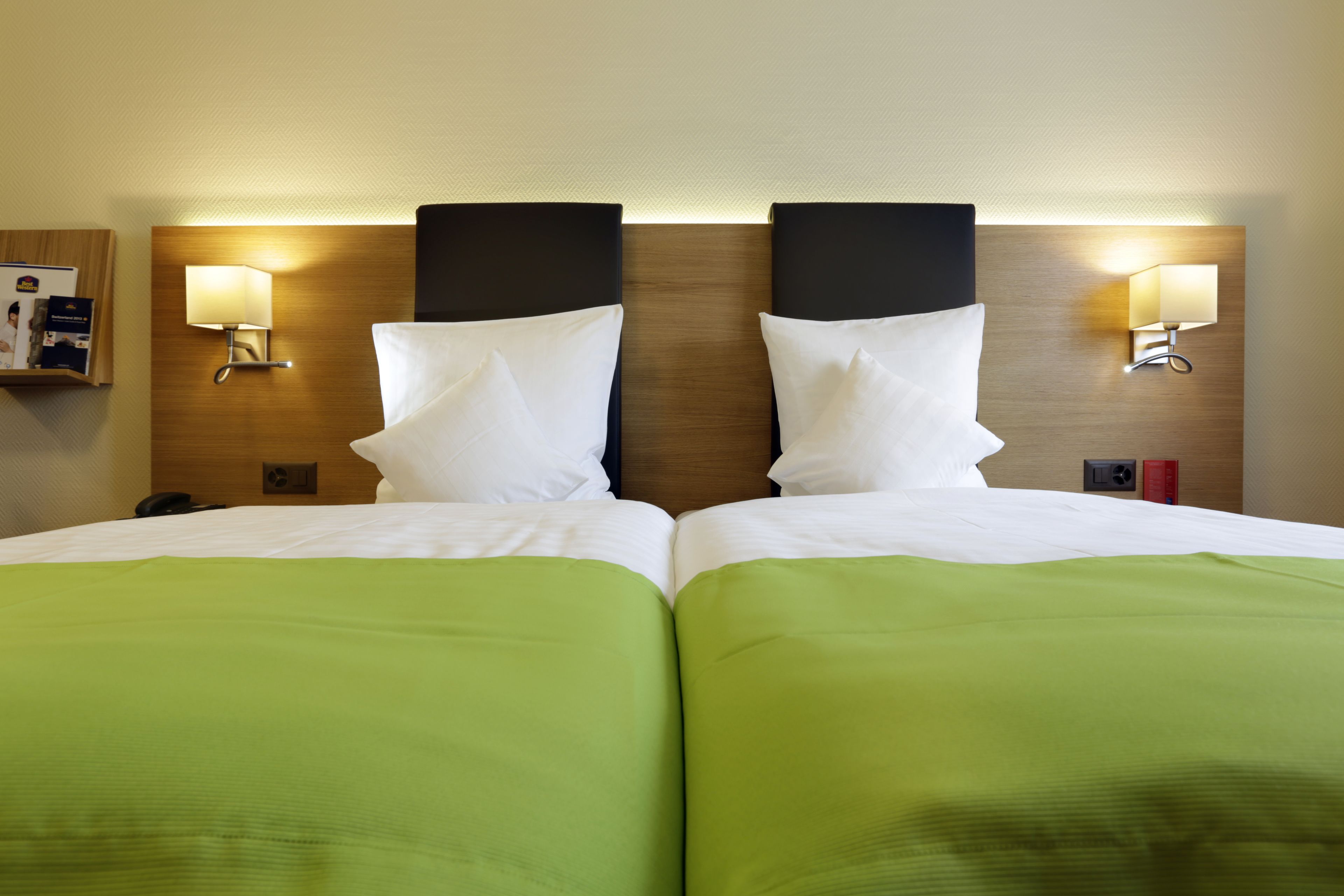 standard room, 2 single beds | premium bedding, minibar, in-room safe, laptop workspace