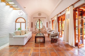 Villa | Living area