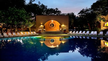 Outdoor pool, open 8:00 AM to 7:00 PM, pool umbrellas, pool loungers