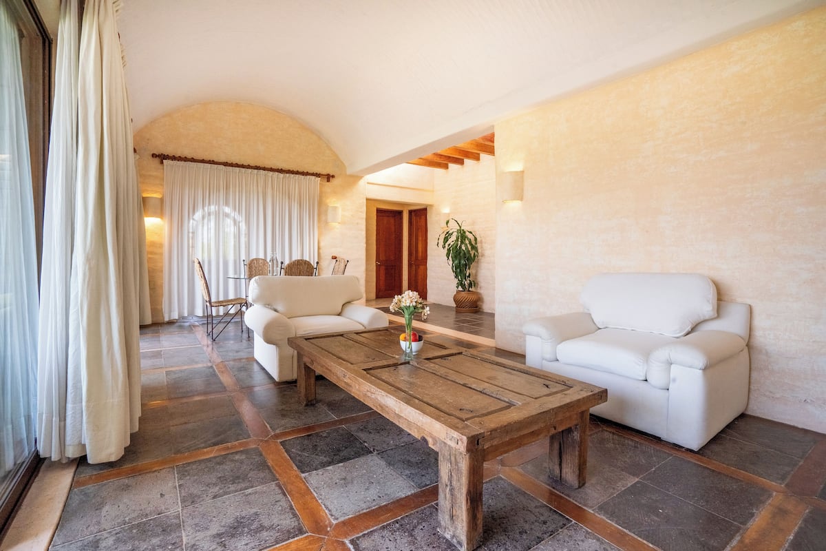 Junior Villa | 2 bedrooms, premium bedding, down comforters, Select Comfort beds