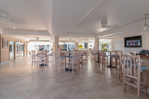 Aperto a colazione, cena e brunch