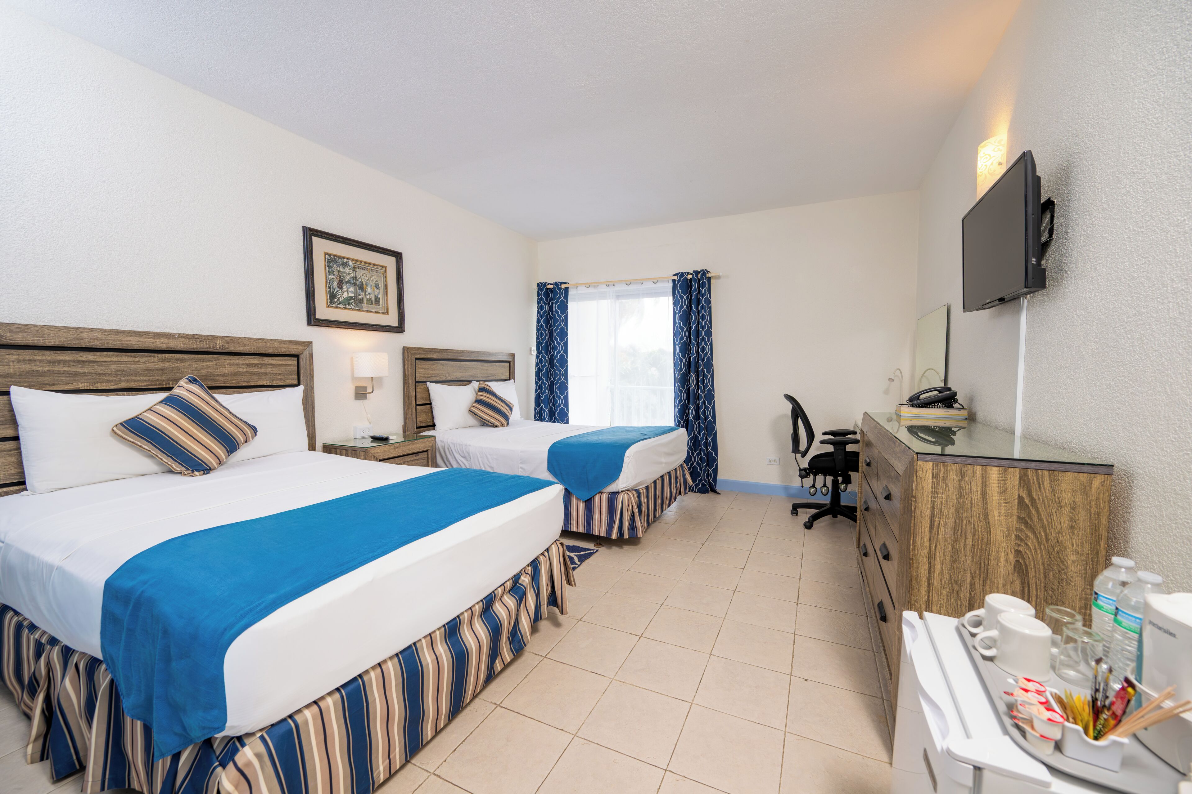 In-room safe, desk, iron/ironing board, cribs/infant beds