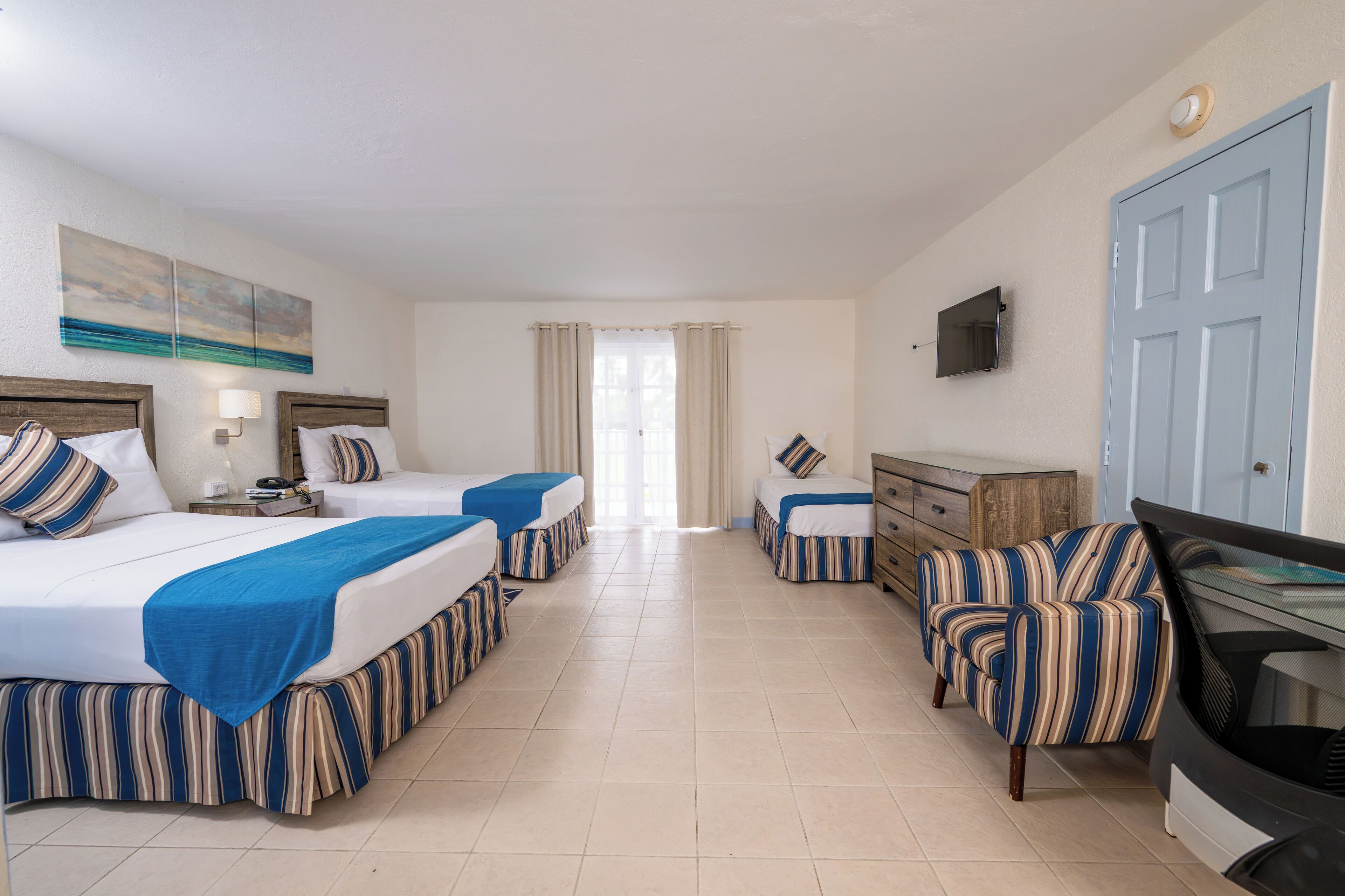 In-room safe, desk, iron/ironing board, cots/infant beds