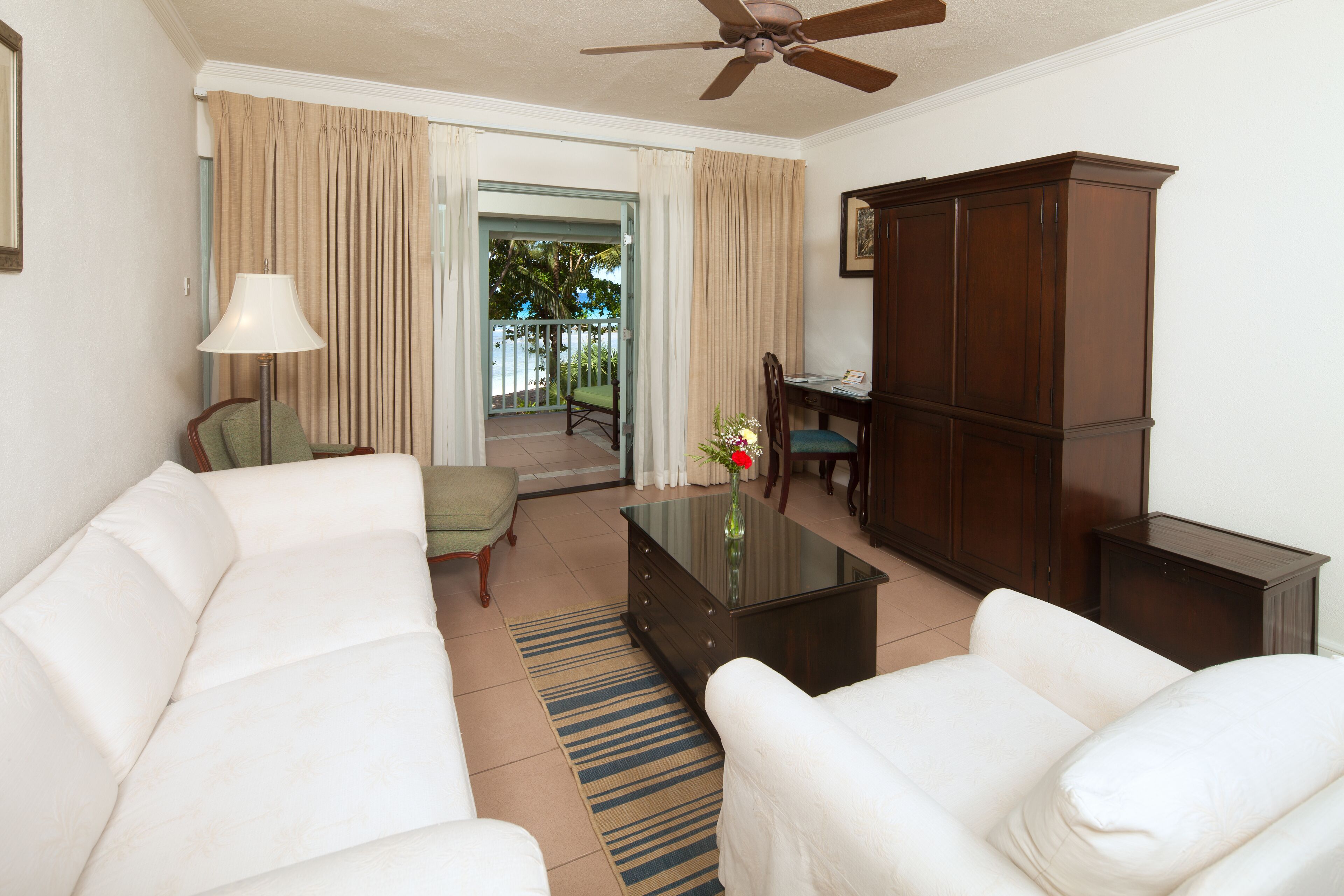 Suite, 1 King Bed, Beach View