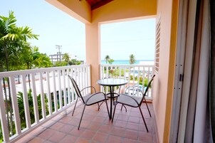 Standard Room, 2 Twin Beds | Terrace/patio