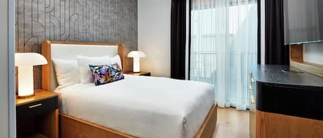 Premium bedding, pillowtop beds, in-room safe, desk