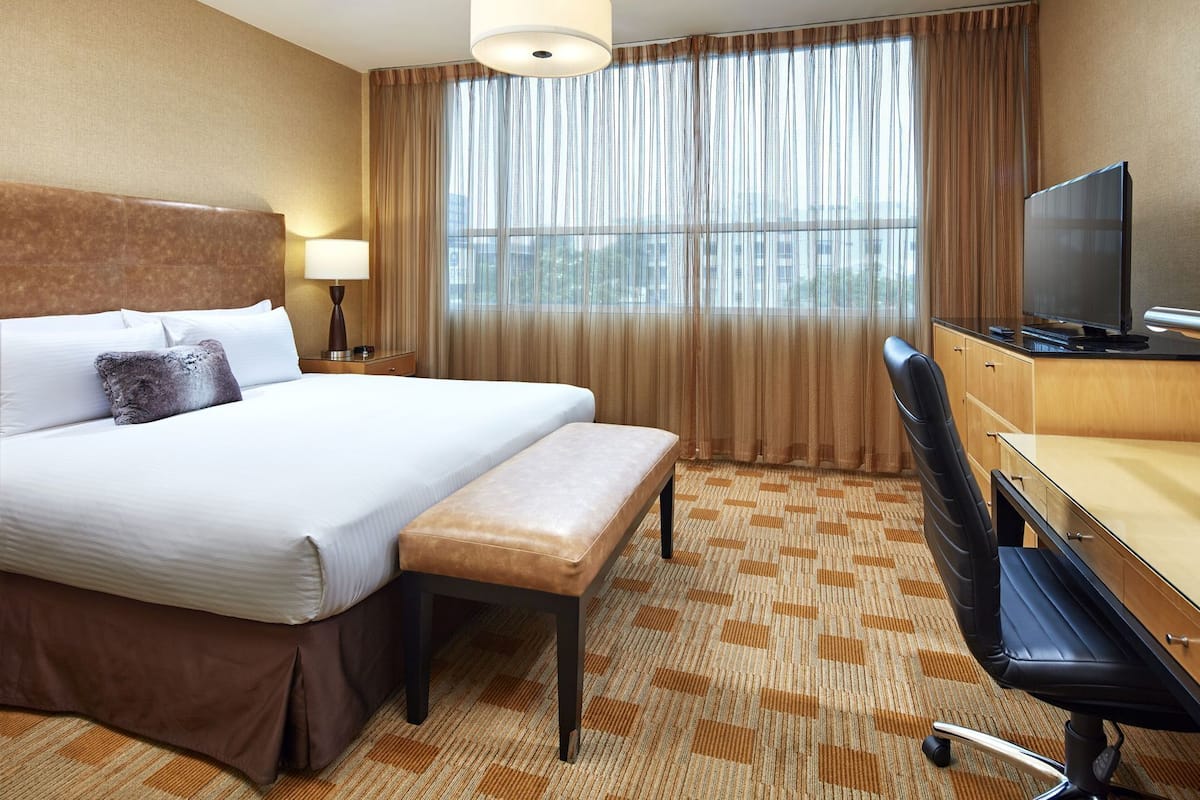 Premium bedding, pillowtop beds, in-room safe, desk