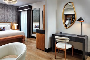 Junior Suite, 1 King Bed (All New) | Bathroom | Combined shower/tub, designer toiletries, hair dryer, bathrobes - Elan Hotel (Los Angeles)