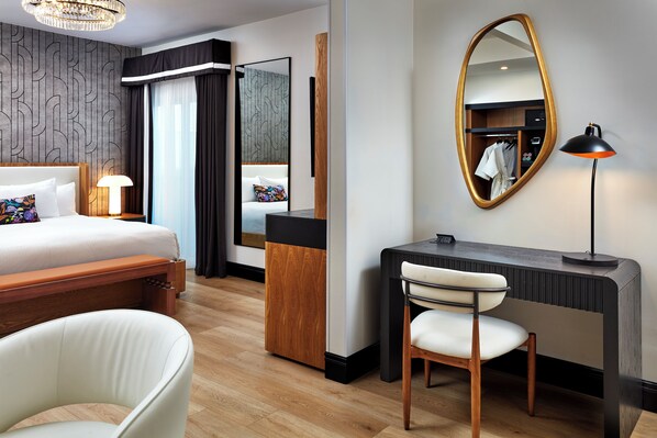 Junior Suite, 1 King Bed (All New) | Bathroom - Elan Hotel (Los Angeles)
