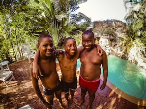 2 outdoor pools