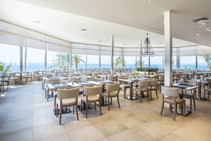 Daily buffet breakfast (EUR 18 per person) - Estival Torrequebrada (Benalmádena)