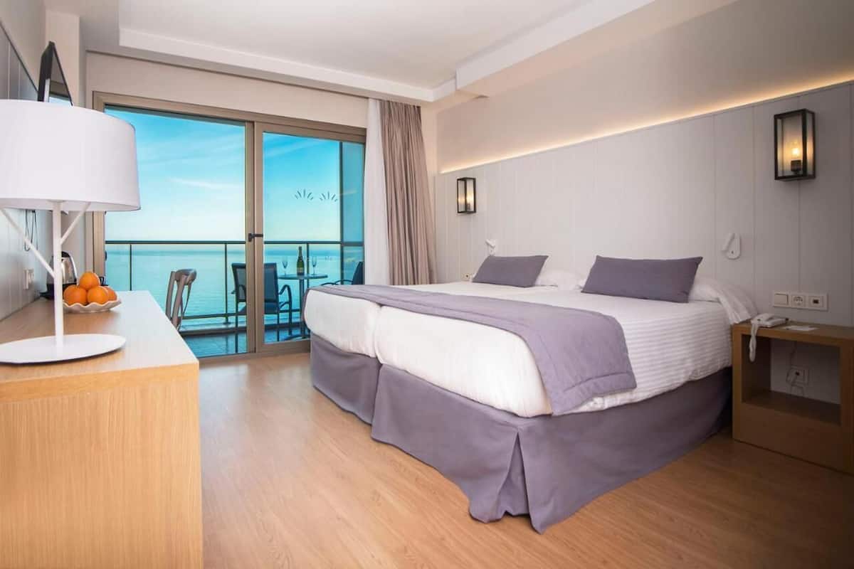 Minibar, in-room safe, desk, blackout curtains