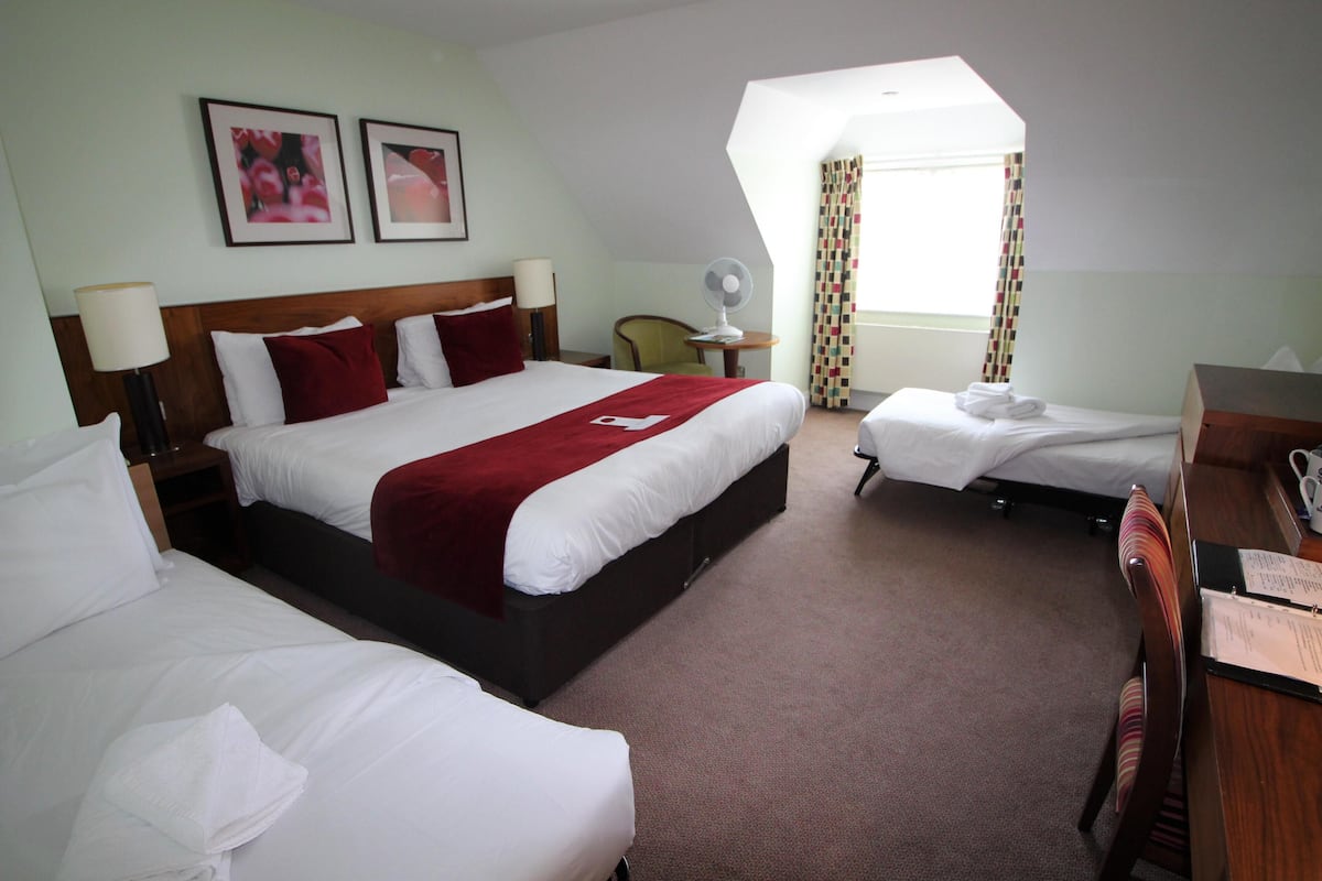 Family Room, 1 Double Bed, Non Smoking | Desk, iron/ironing board, free cribs/infant beds, free rollaway beds