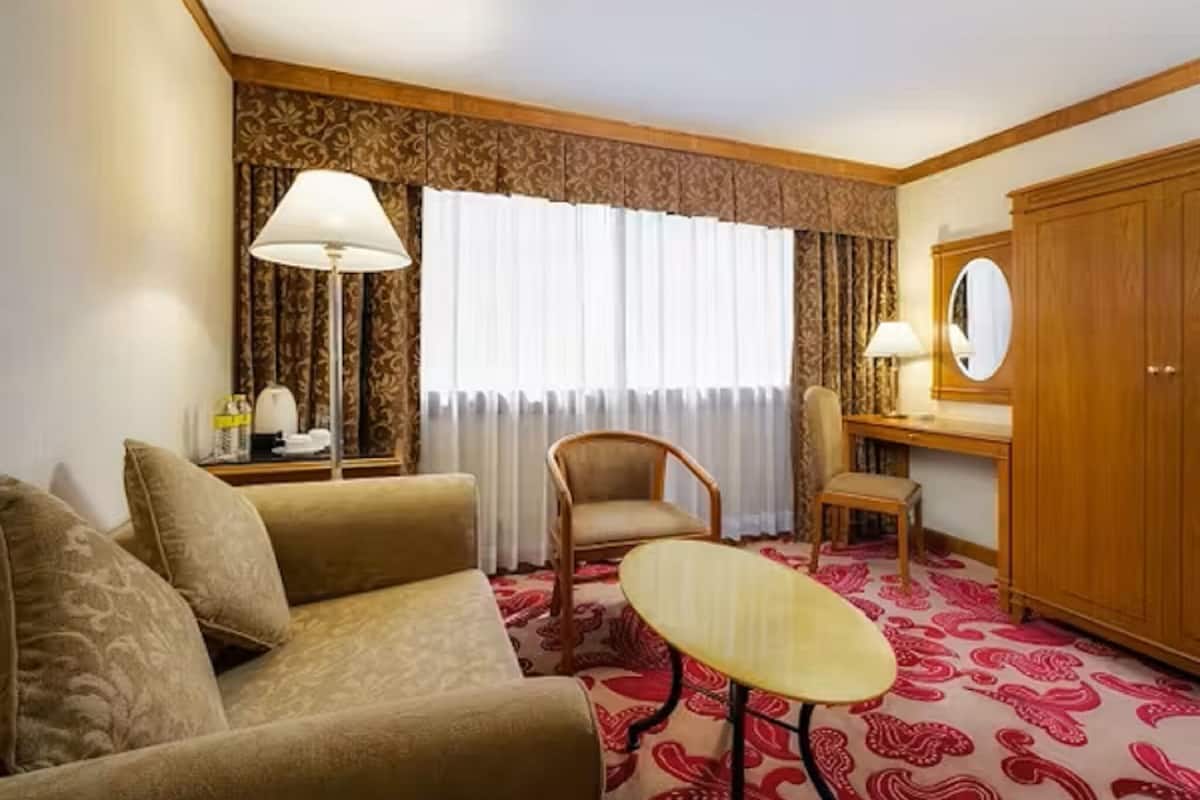 in-room safe, desk, blackout curtains, free wifi