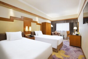 ตู้นิรภัยในห้องพัก, โต๊ะทำงาน, ผ้าม่านกันแสง, Wi-Fi ฟรี