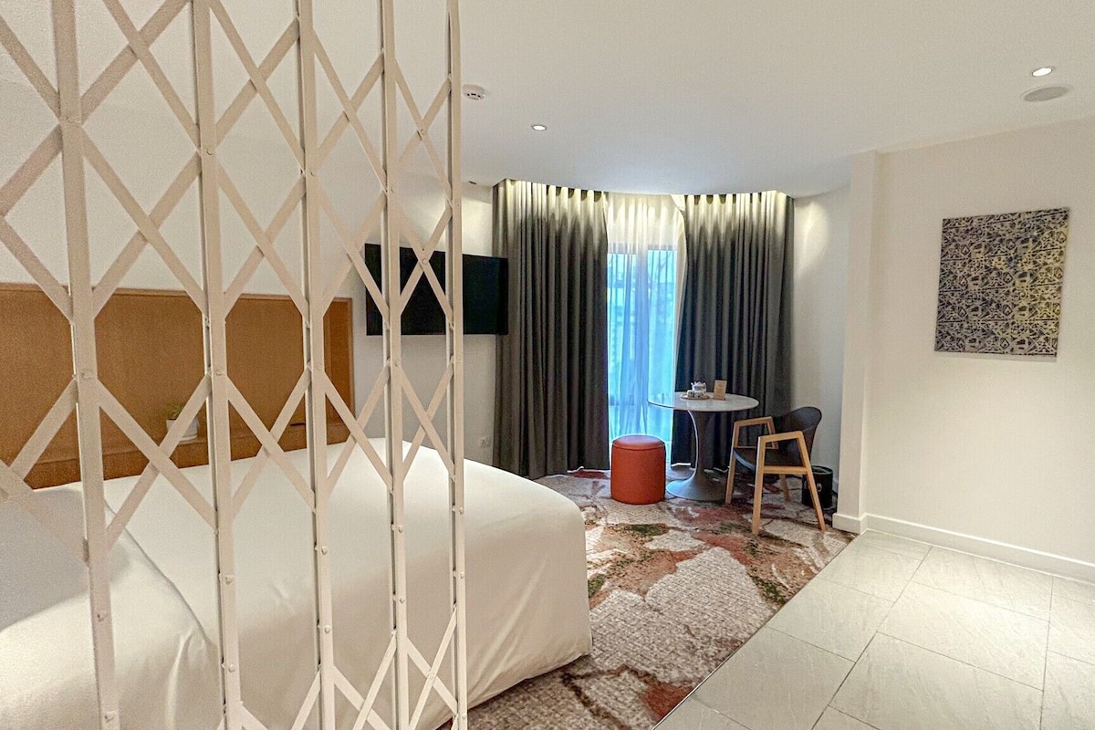 Double Room | Down comforters, pillowtop beds, minibar, in-room safe