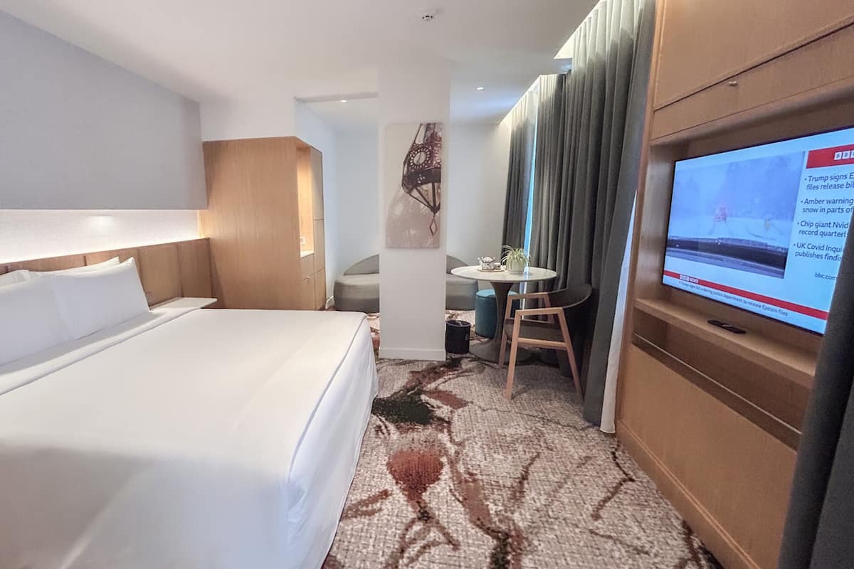 Double Room, 1 King Bed | Down comforters, pillowtop beds, minibar, in-room safe