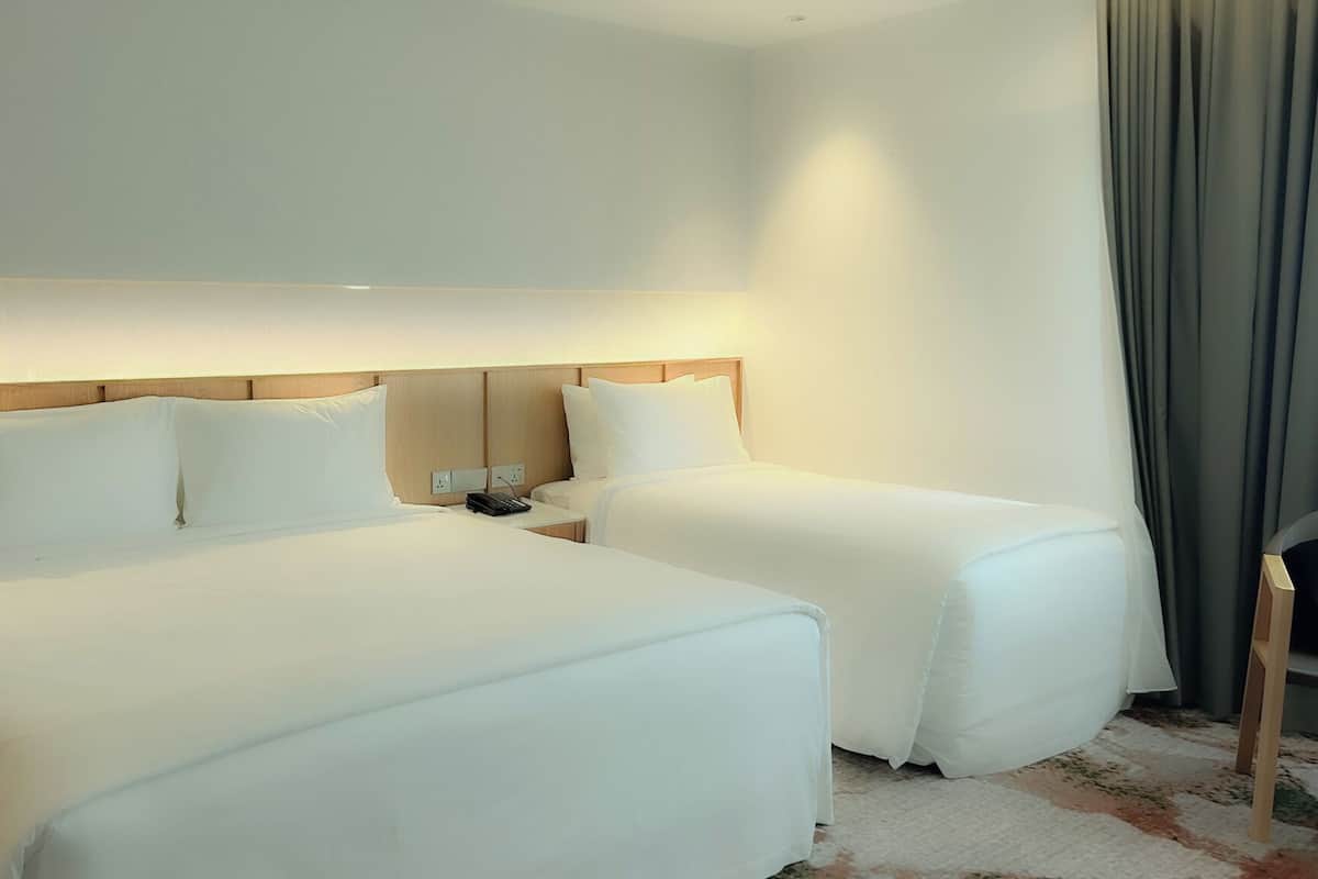 Triple Room | Down comforters, pillowtop beds, minibar, in-room safe