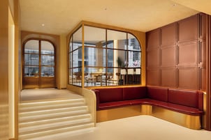 Bar lounge
