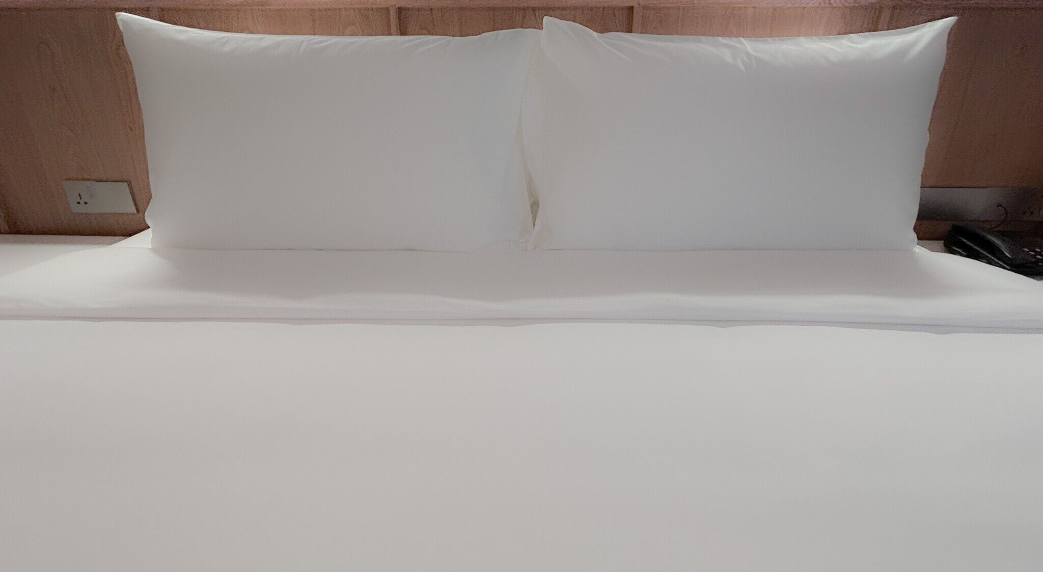 Merdeka King with view | Down comforters, pillowtop beds, minibar, in-room safe