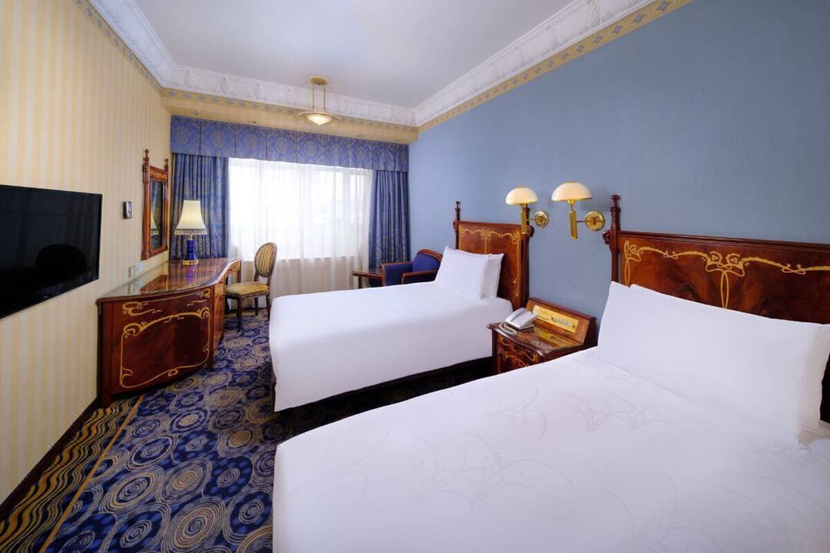 Ropa de cama de alta calidad, colchones viscoelásticos, minibar
