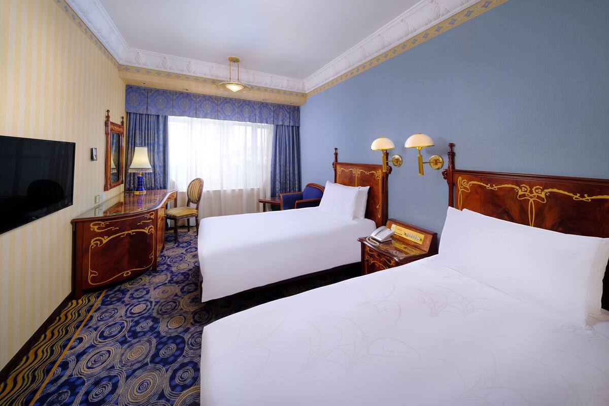 Ropa de cama de alta calidad, colchones viscoelásticos, minibar