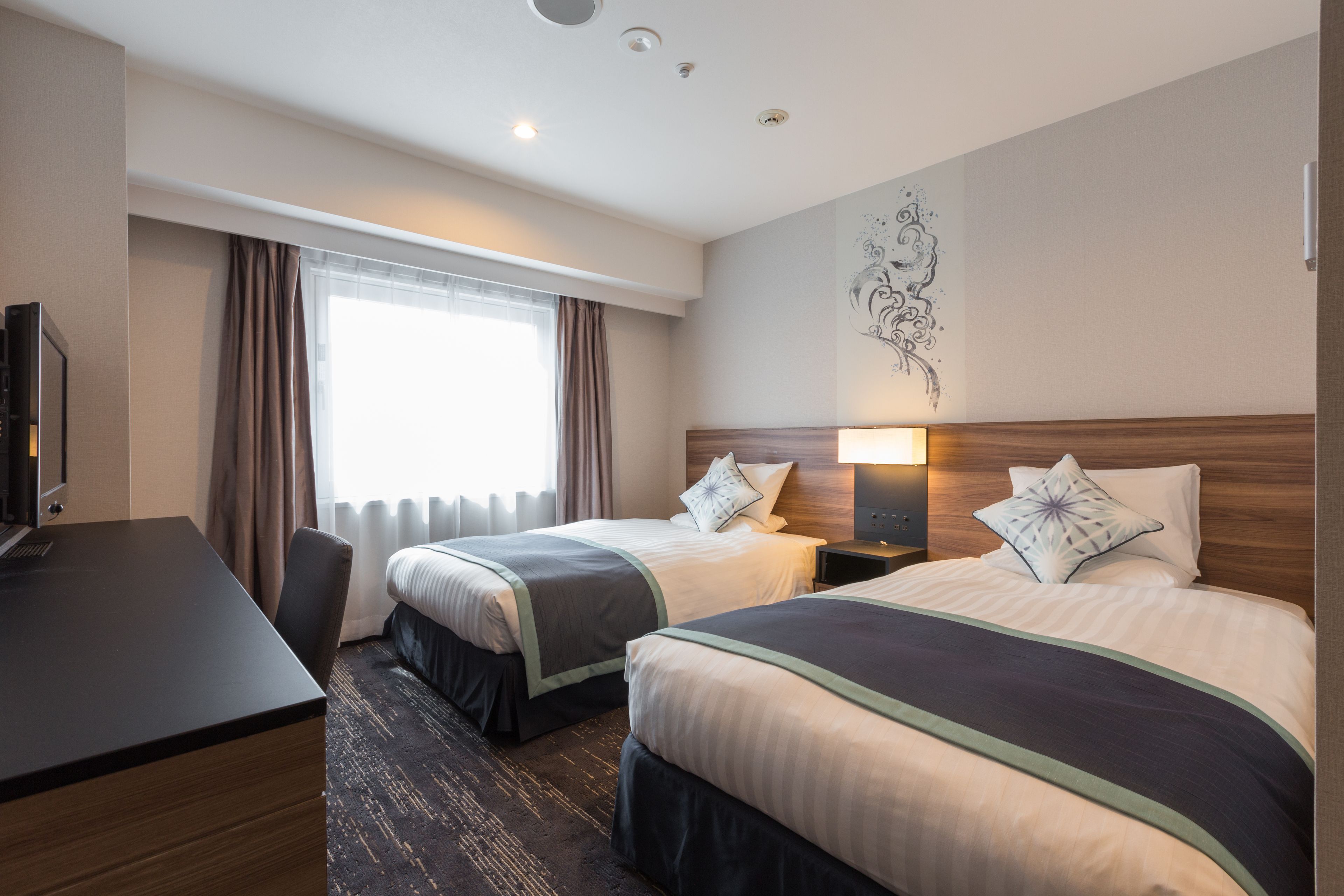 in-room safe, desk, free wifi, bed sheets