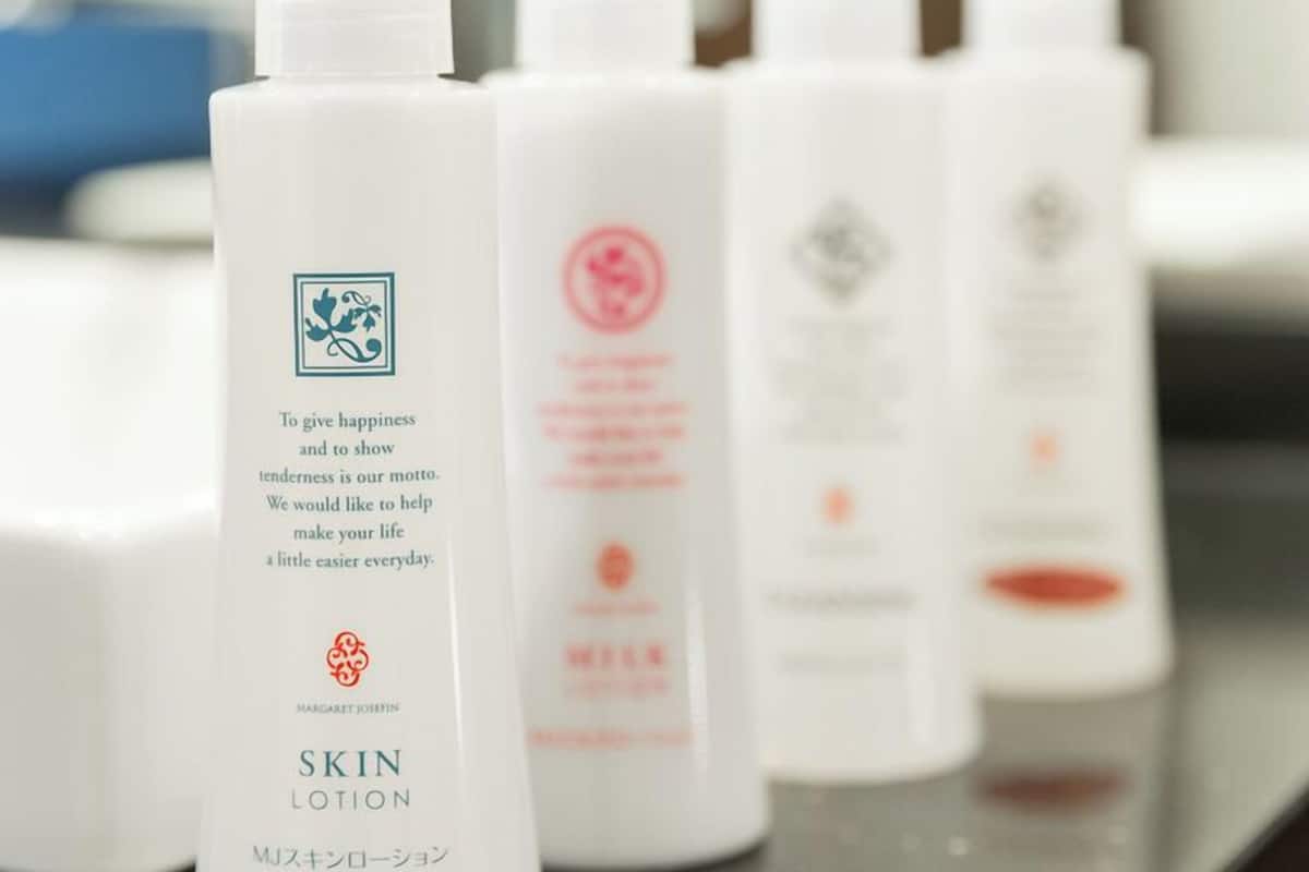 in-room safe, desk, free wifi, bed sheets