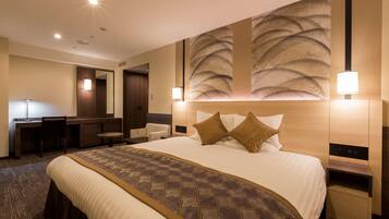 Superior Double Room, 1 King Bed, Non Smoking (29.8 ㎡) | In-room safe, desk, free WiFi, bed sheets