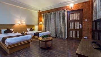 Deluxe Room | Minibar, desk, free WiFi