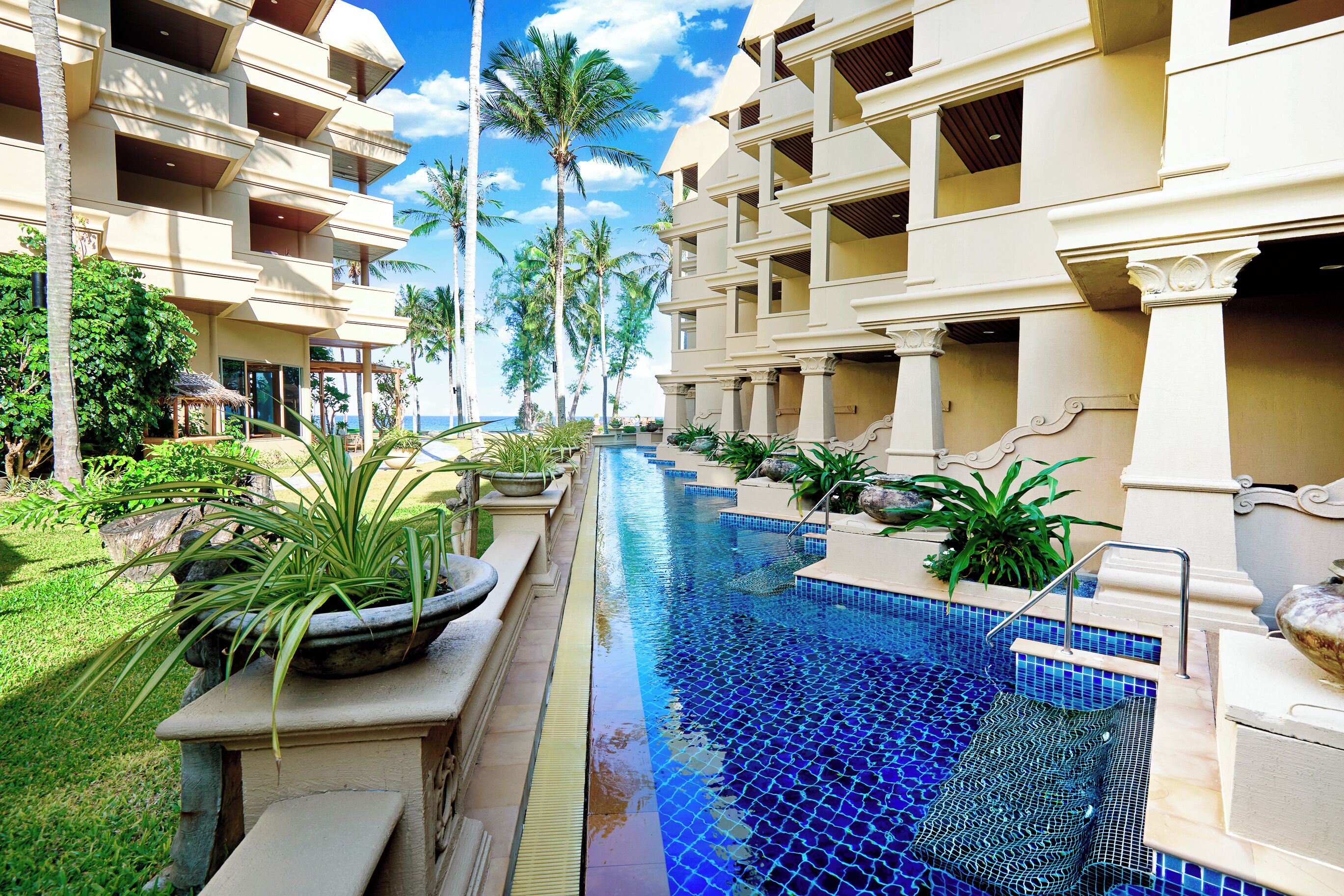 Minibar, in-room safe, desk, blackout curtains