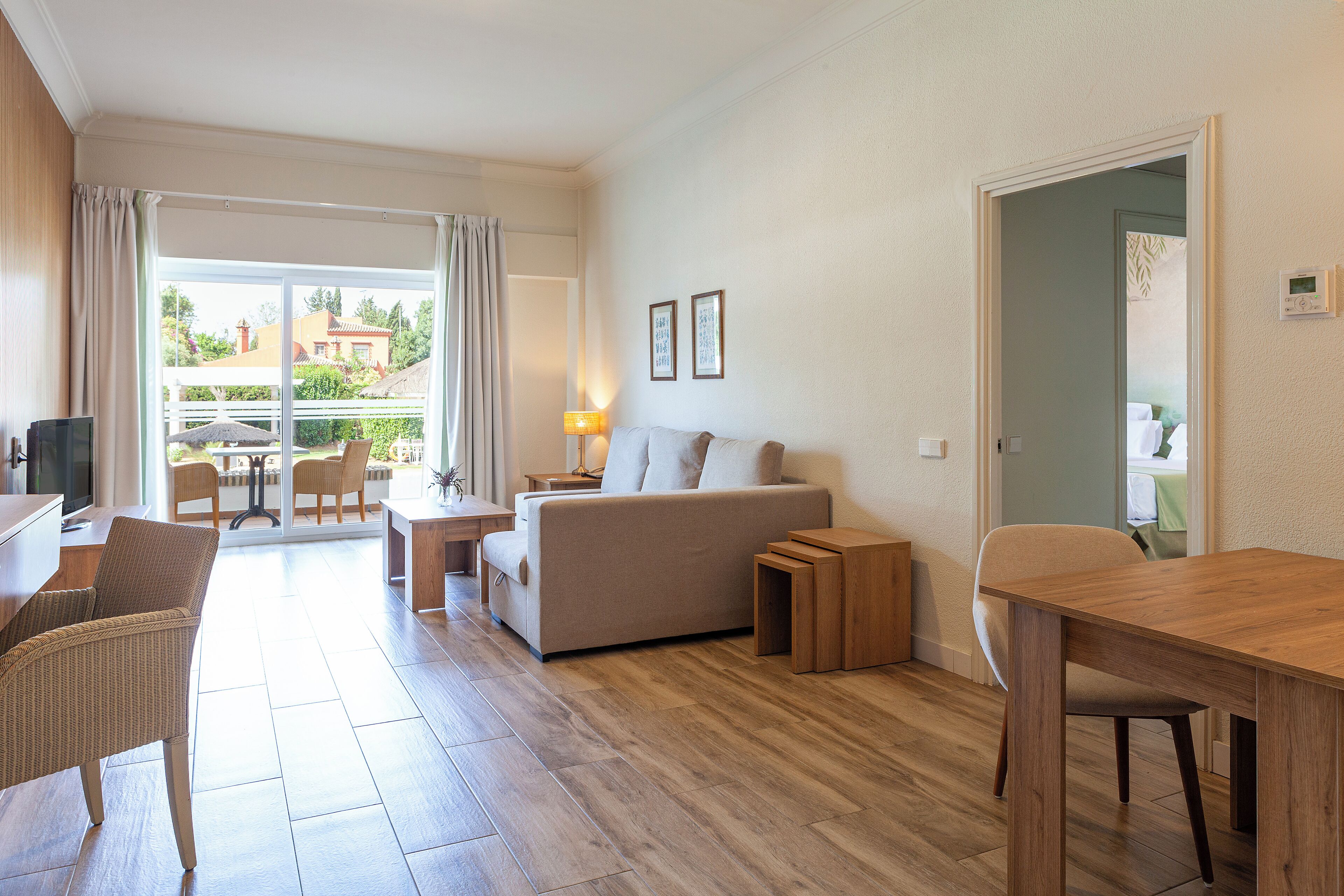 32-inch flat-screen TV with cable channels, TV