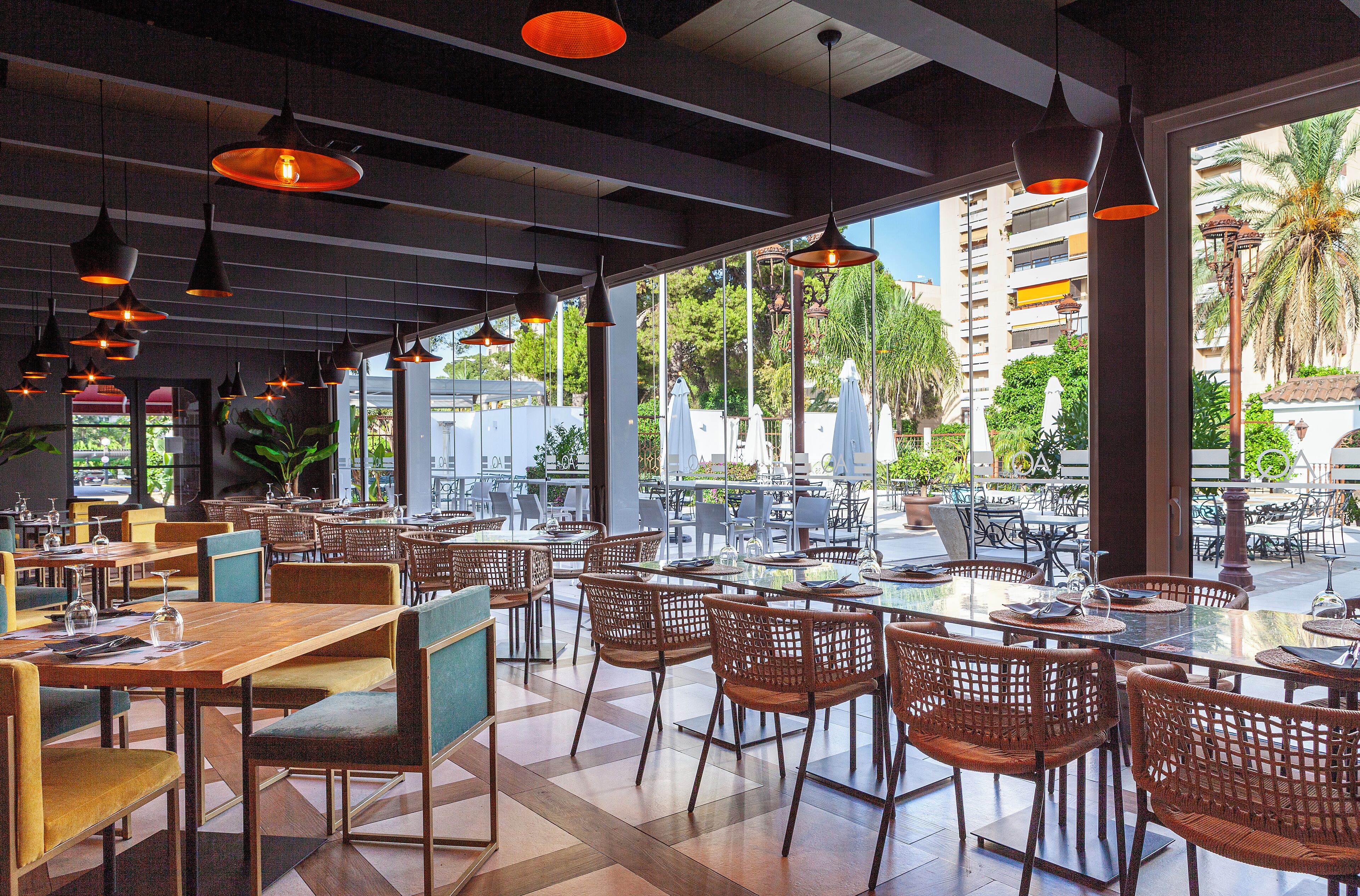 Breakfast, lunch and dinner served