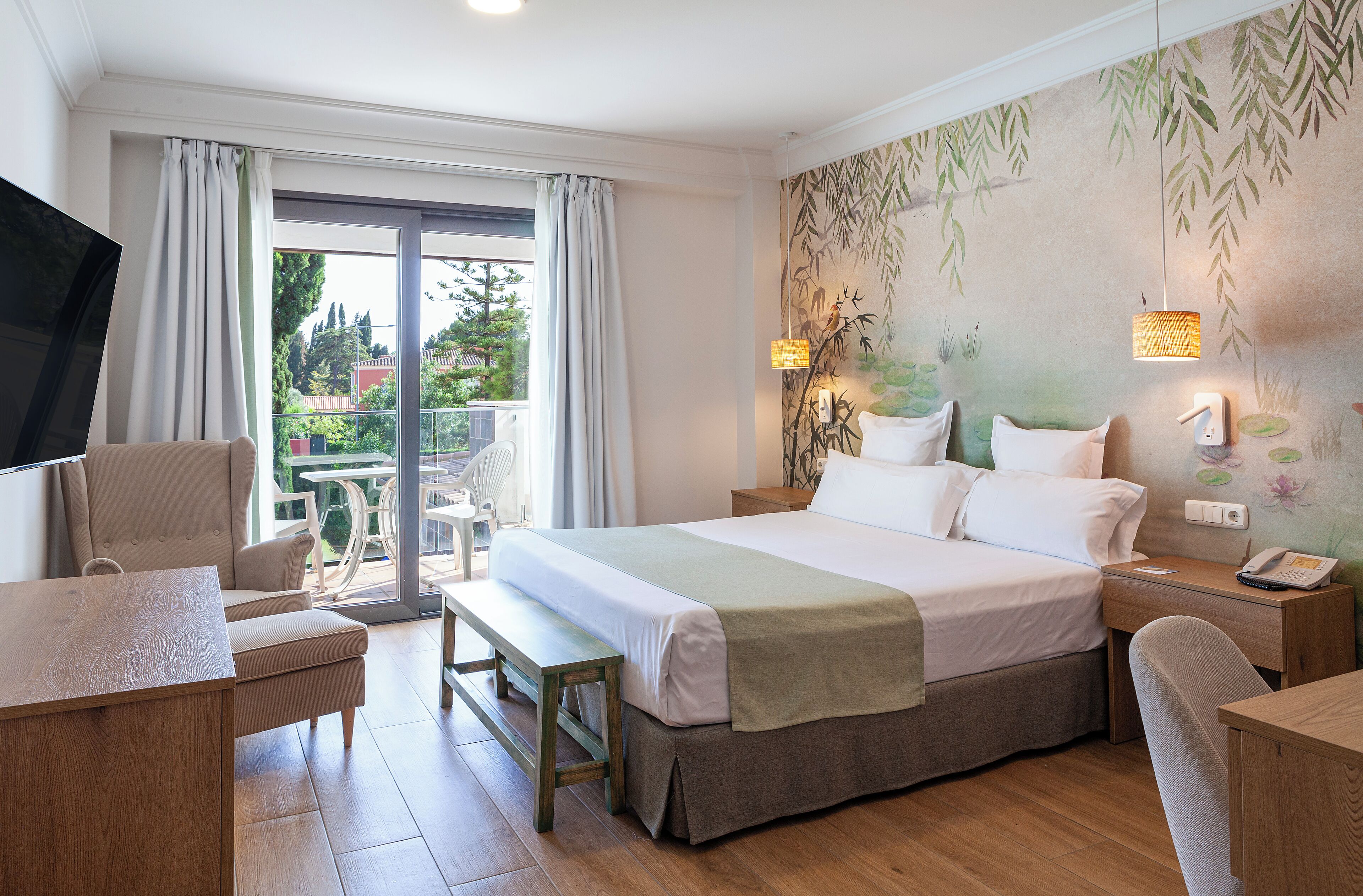 Superior Double Room | Free minibar items, in-room safe, desk, laptop workspace