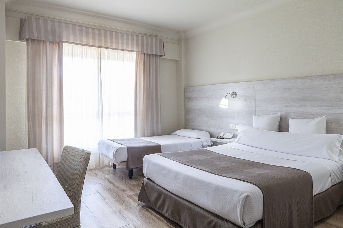 Standard-Dreibettzimmer (3 Adults)