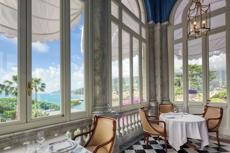 2 restaurants, lunch served. Imperiale Palace Hotel