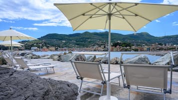 Spiaggia privata nelle vicinanze, lettini da mare, ombrelloni