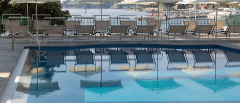 Outdoor pool, pool loungers