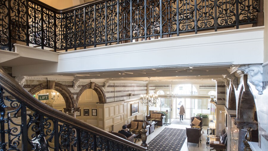 Crown and Mitre Hotel