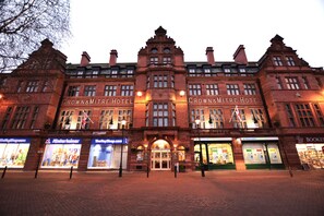 Front of property – evening/night