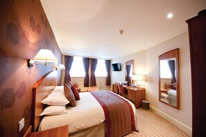 Standard King Room | 1 bedroom, desk, iron/ironing board, free WiFi